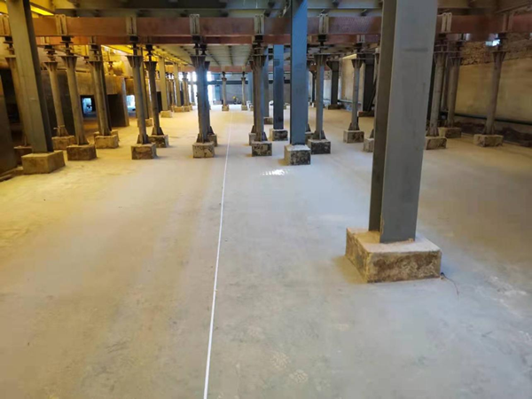 現(xiàn)場施工的廠房基礎(chǔ)及地面防腐